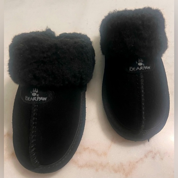 BearPaw Loki II Youth Size 1 Genuine Sheepskin Fur Lined Clog/Slipper  Black EUC - Picture 1 of 6